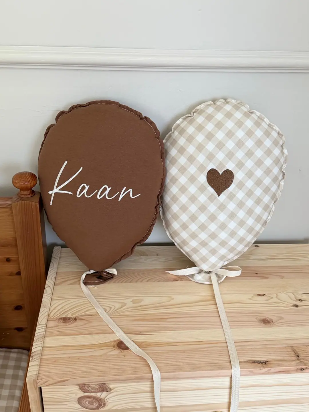 NAKIŞ BALON İSME ÖZEL 2'Lİ KOYU KAHVE KALPLİ