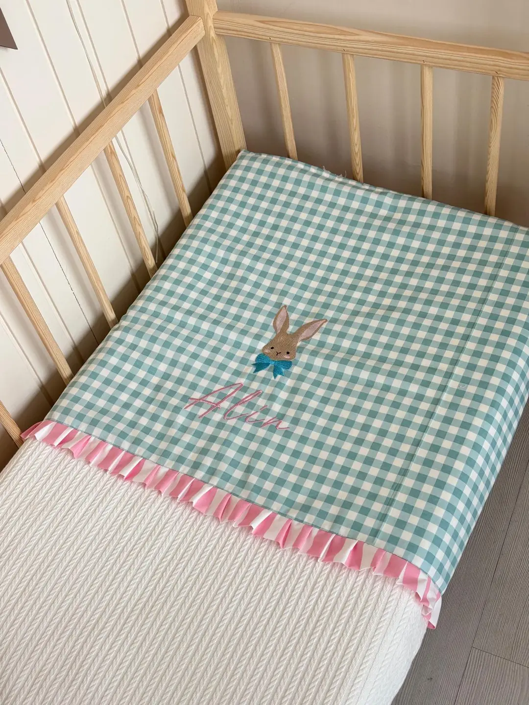 PİKE TEKLİ PAPYONLU TAVŞAN