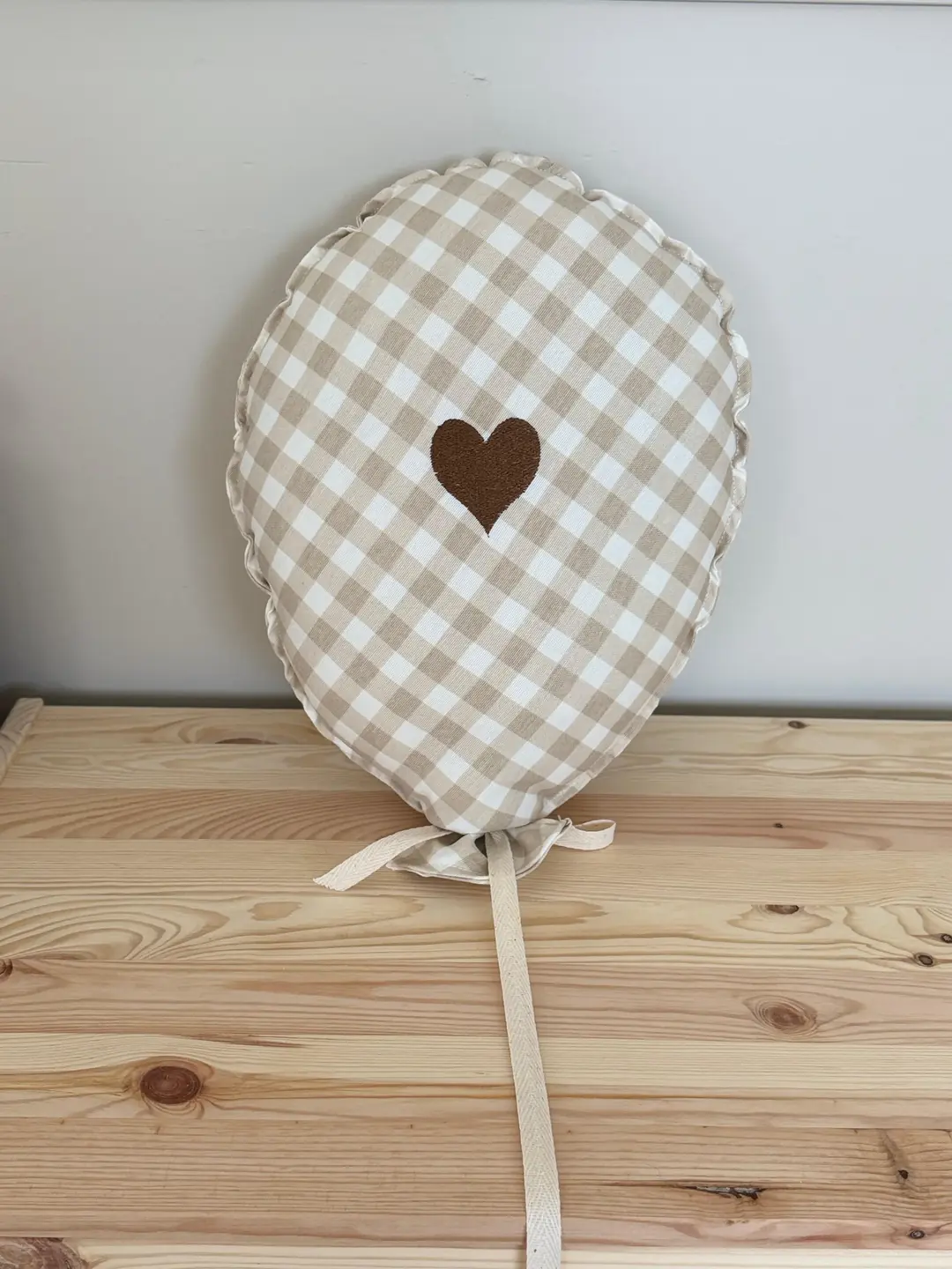 NAKIŞ BALON TEKLİ BEJ KOYU KAHVE KALP
